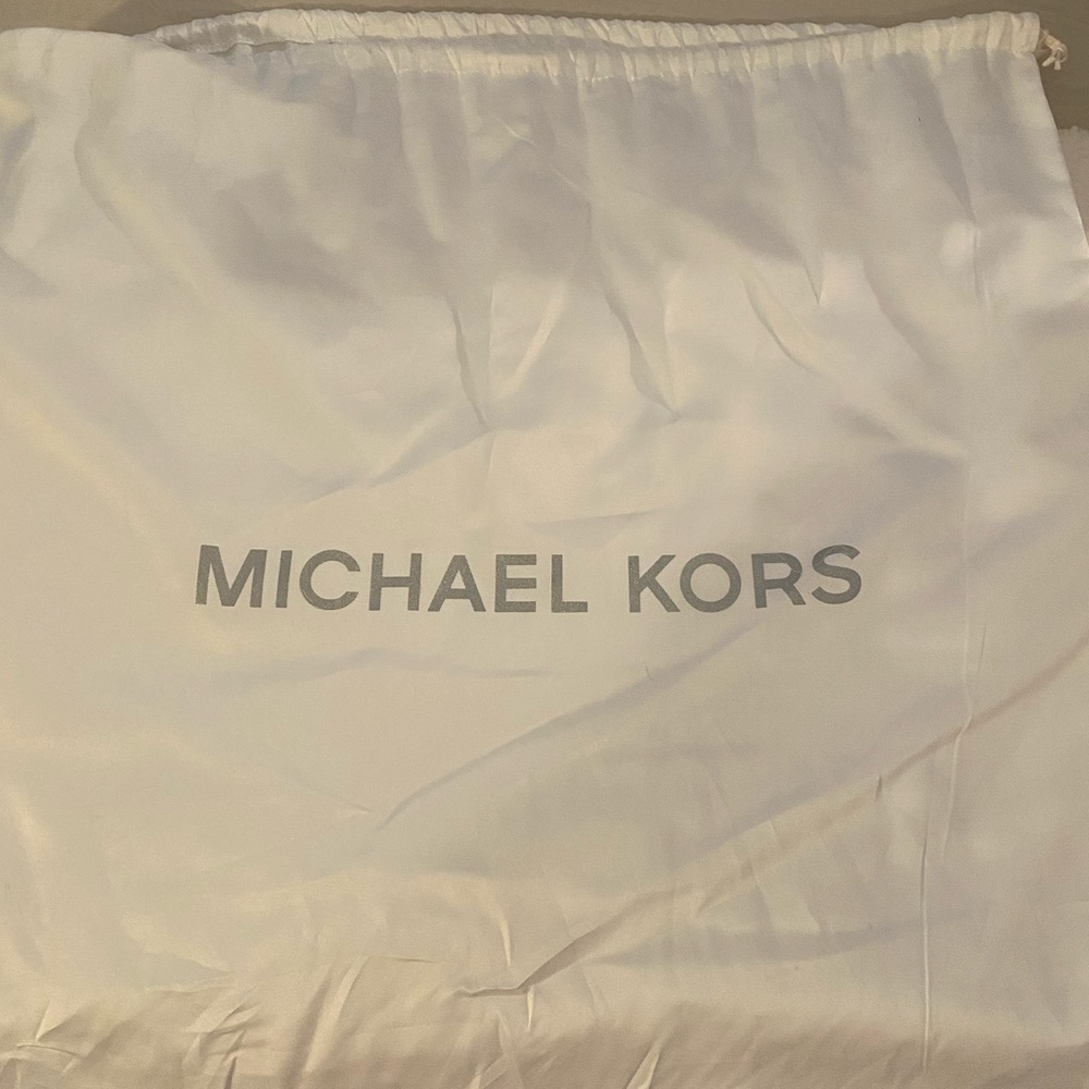 Navy white and gold Michael Kors tote and matching wallet. Used. - Picture 16 of 16